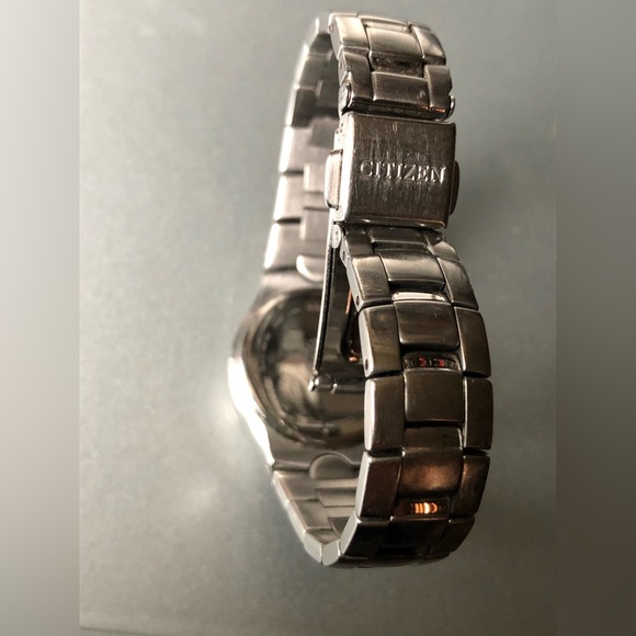 Citizen Eco-Drive Diamond Watch Women Silver Tone Day Date at 3 MOP dial - Picture 8 of 8